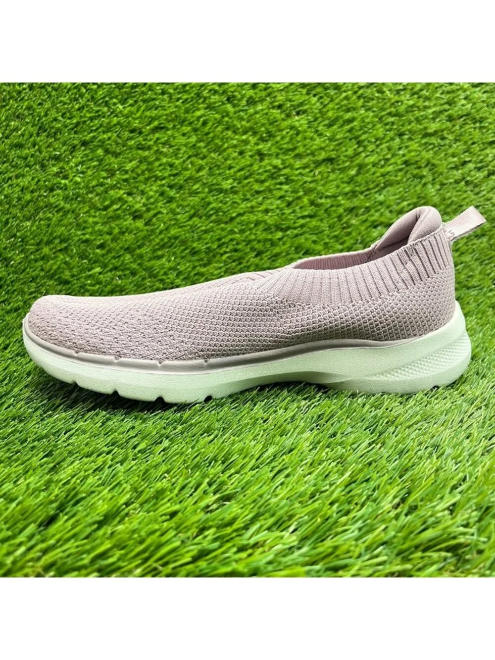 Skechers Go Walk 6-Stunning View Womens Size 7D Mauve Running Shoes Sneakers